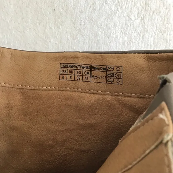 Vionic Women Stylish Gray Ankle Boots & Booties Size 8 with Brown Heels - Picture 9 of 10